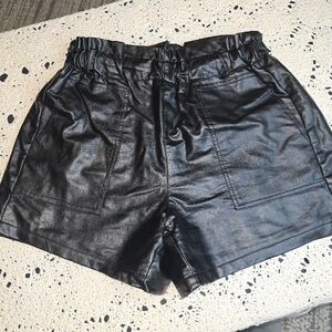 Ramisu, Black Faux Leather Shorts, Womens M, High Waisted